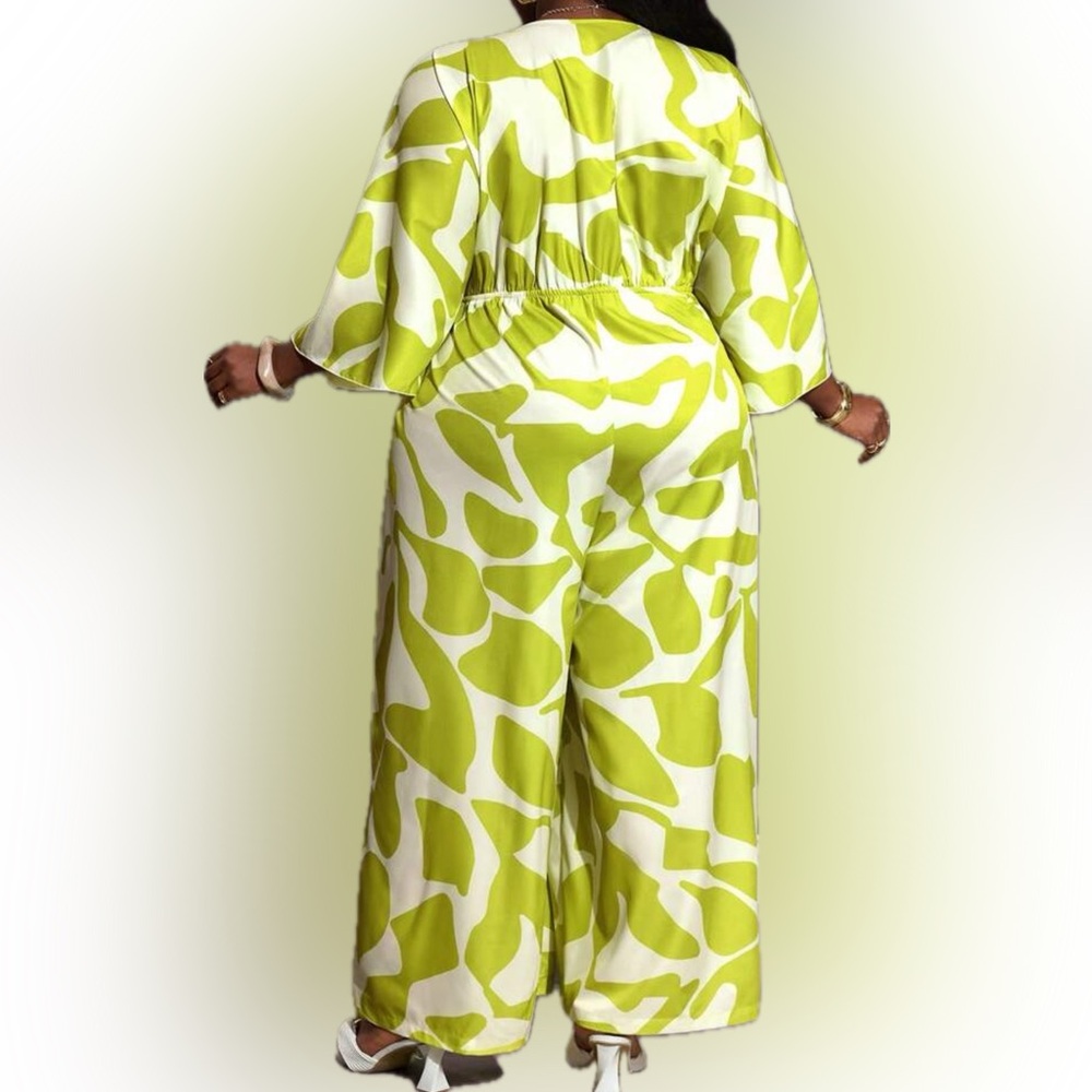 🍋‍🟩 PLUS Jumpsuit 🍋‍🟩 - Picture 3 of 4